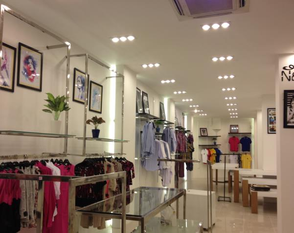 Skymax Thi Công Trọn Gói Hệ Thống Showroom Thời Trang VFC – Tối Ưu Thẩm Mỹ & Công Năng